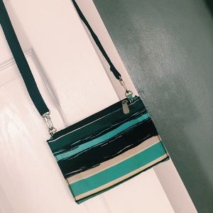 “Thirty One” Crosstown wallet in “Seastripe